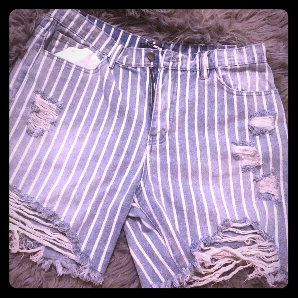 FashionNova stripped jean shorts